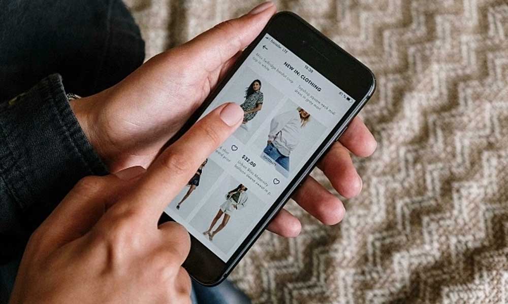 Vietnamese consumers spend $16B on online shopping, among highest in Southeast Asia