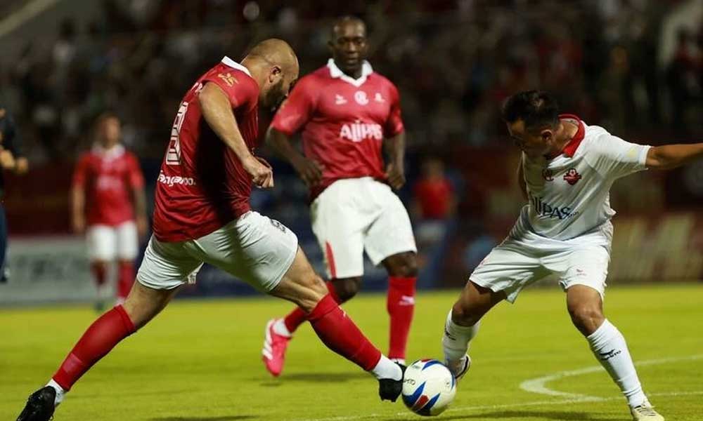 Manchester Reds beat Vietnam All-Stars in friendly