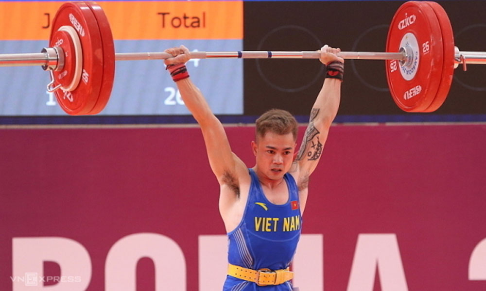Vietnamese bags gold at Weightlifting World Cup
