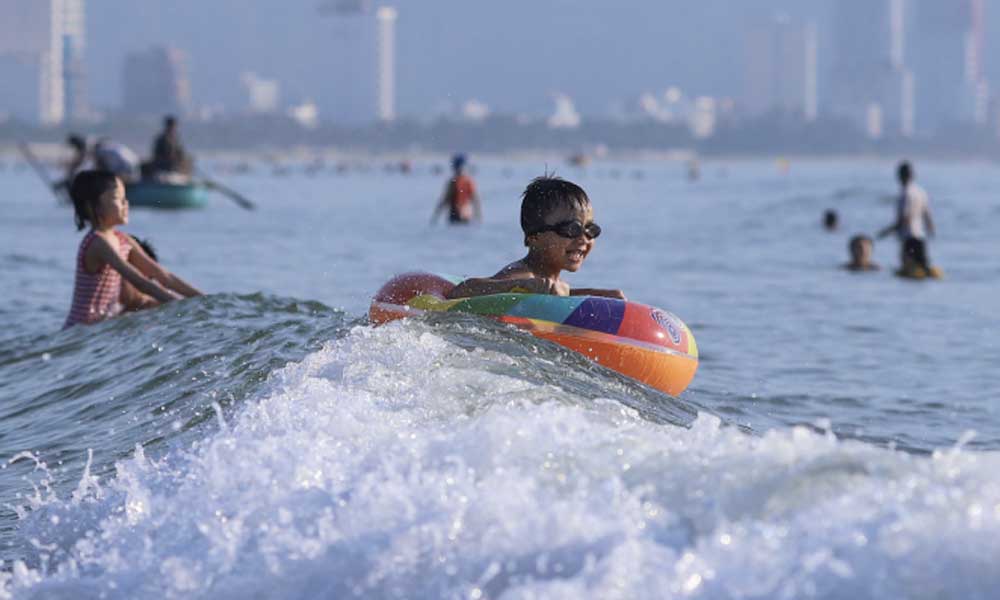 Heat waves to sweep across Vietnam during long weekend holiday