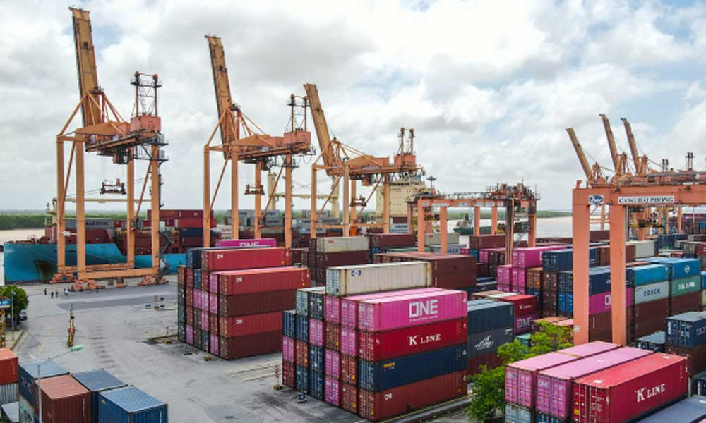 Trade surplus hits 8.4 billion USD in four months: GSO