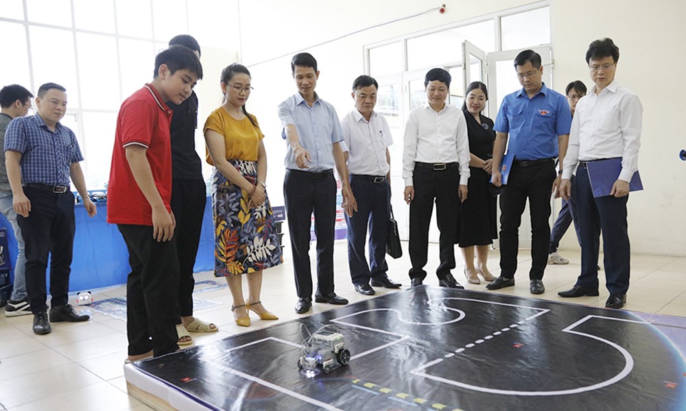 Bac Giang launches Robocon Contest themed "Exploring Bac Giang tourism" 