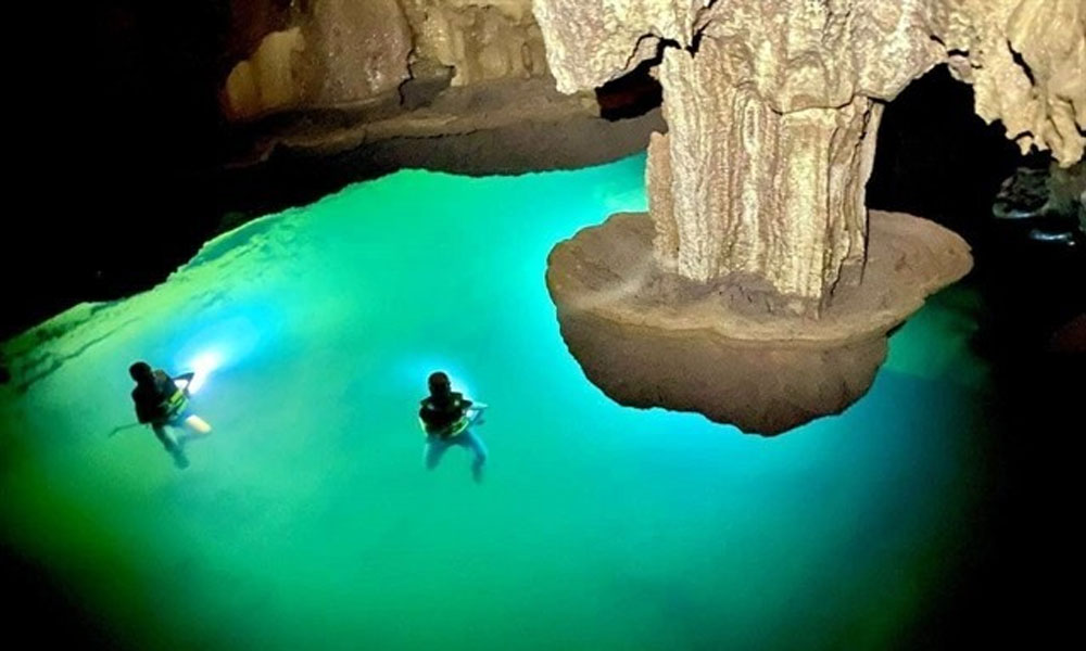 Mysterious 'floating' lake discovered in Quang Binh