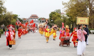 Bắc Giang: Rộn ràng lễ hội Xương Giang