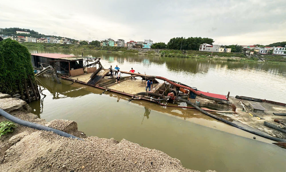  Công an thị xã Việt Yên khởi tố một bị can vi phạm quy định về khai thác tài nguyên