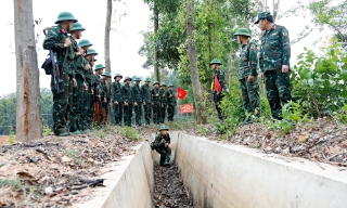 Chiến sĩ trẻ: Vượt khó, huấn luyện giỏi