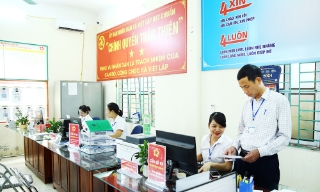 Cấp ủy đổi mới, địa phương chuyển mình