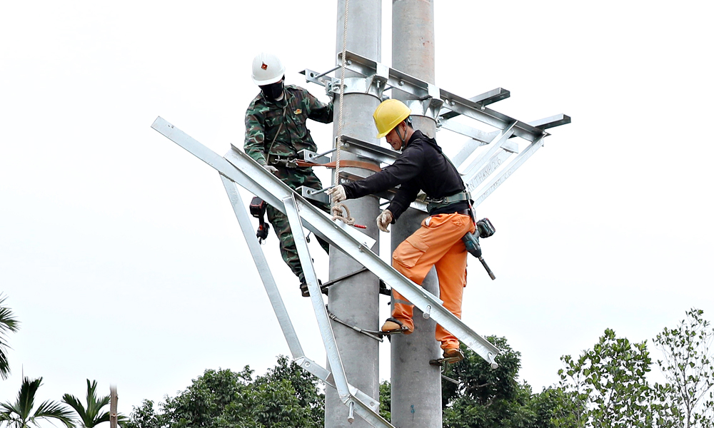  Khẩn trương thi công, hoàn thành các dự án điện đúng kế hoạch