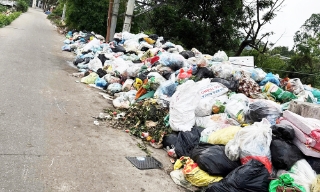 Thu tiền dịch vụ vệ sinh môi trường không đủ chi, vì sao?