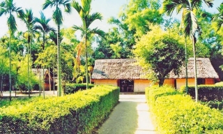 Về làng Chùa