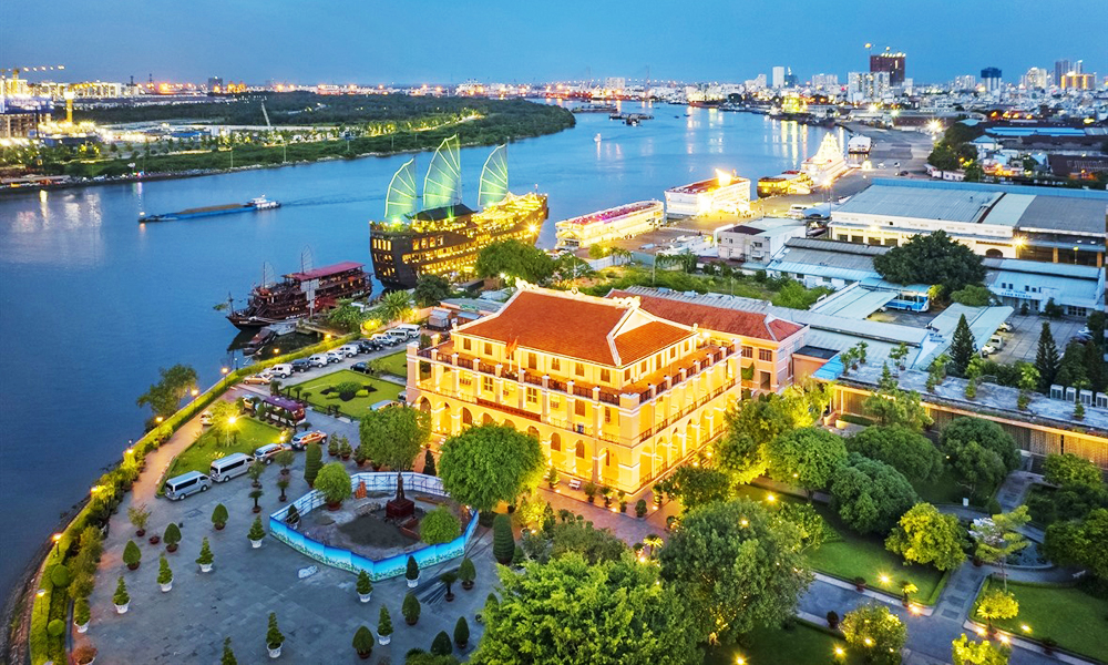 Những địa chỉ đỏ in dấu chân Người