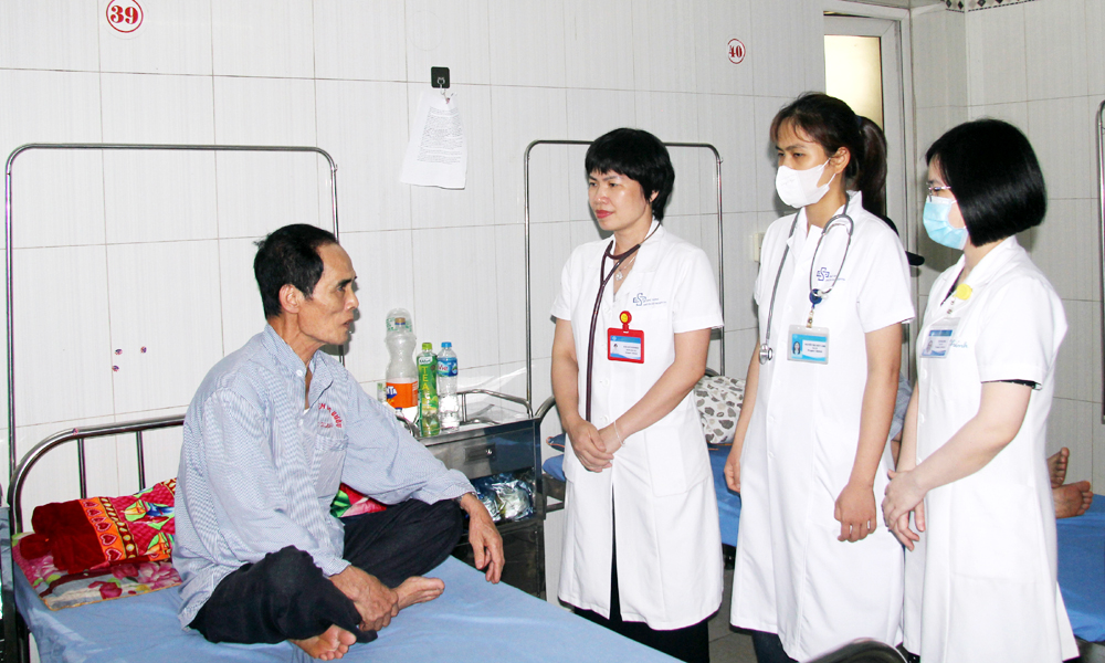  “Chiến sĩ” áo trắng làm theo lời Bác