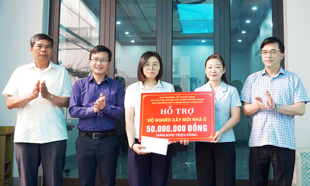  Thành phố Bắc Giang: Giúp người nghèo, người có công an cư