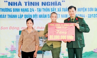 Thắt chặt tình quân dân