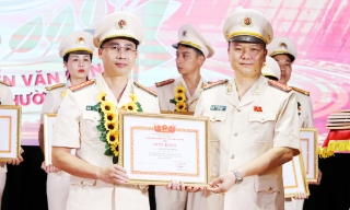 Nhân rộng những điển hình “Vì an ninh Tổ quốc” 