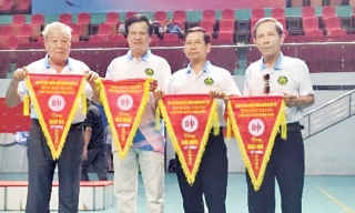Ba kỳ thủ thép từ chiến trường K: Bản lĩnh không già
