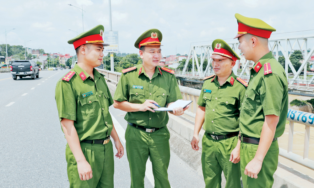  Vì cuộc sống bình yên hai bên bờ sông Cầu