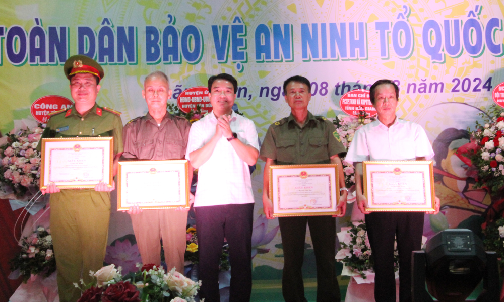 Xã Lãng Sơn tổ chức điểm “Ngày hội toàn dân bảo vệ an ninh Tổ quốc”