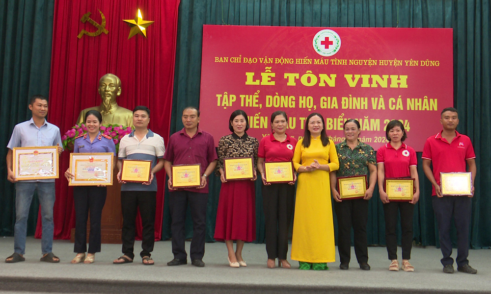  Yên Dũng: Tôn vinh 78 tập thể, cá nhân hiến máu tiêu biểu