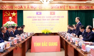 Đoàn công tác tỉnh Xay Sổm Bun (Lào) thăm, làm việc tại tỉnh Bắc Giang