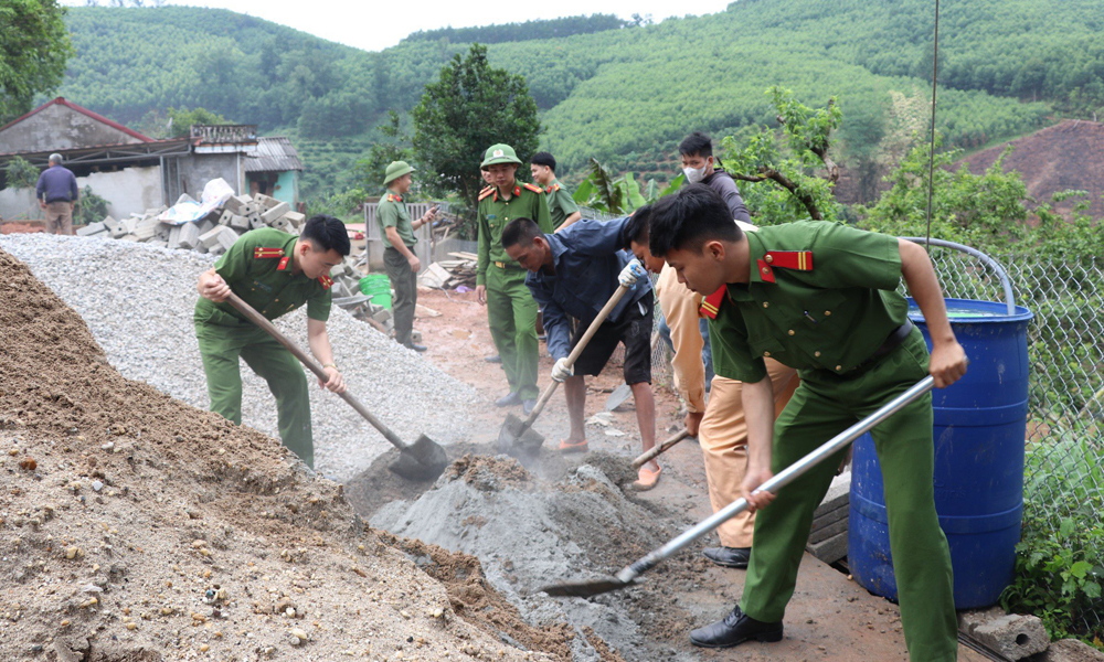 Công an huyện Lục Ngạn khởi công nhà đại đoàn kết tặng hộ nghèo