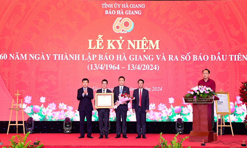 Báo Hà Giang kỷ niệm 60 năm ra số báo đầu tiên