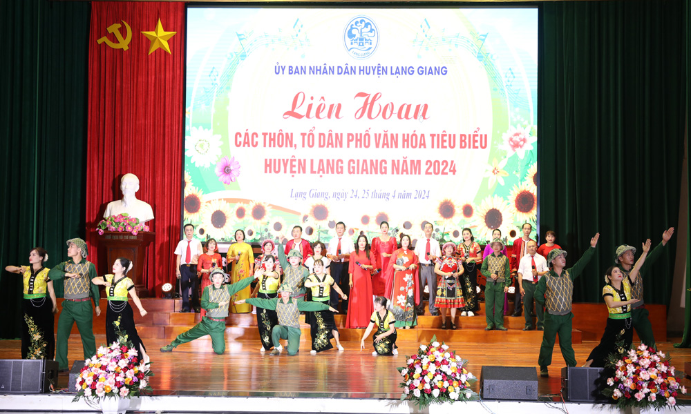 Lạng Giang: Liên hoan văn nghệ các thôn, tổ dân phố văn hoá tiêu biểu