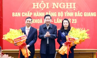 Các đồng chí: Nguyễn Thị Hương, Nguyễn Việt Oanh được bầu giữ chức Phó Bí thư Tỉnh ủy Bắc Giang