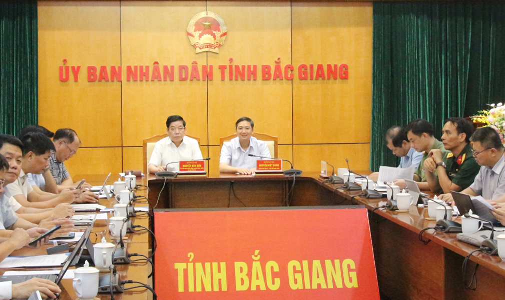  Sẵn sàng các điều kiện cho kỳ thi tốt nghiệp trung học phổ thông
