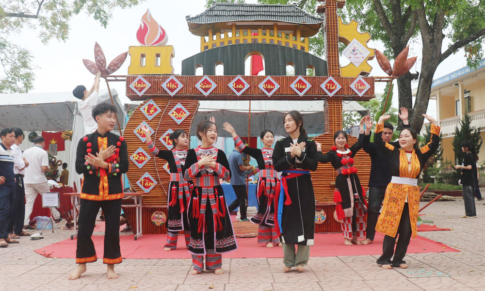 Bắc Giang: Sôi nổi giao lưu văn hóa - thể thao các trường dân tộc nội trú