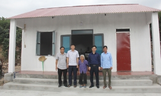 Lục Ngạn: Tập trung tháo gỡ khó khăn, đẩy nhanh tiến độ xóa nhà tạm, nhà dột nát