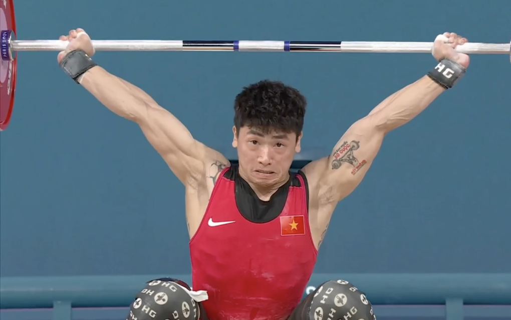 Trịnh Văn Vinh thất bại ở cử tạ hạng 61kg Olympic Paris 2024