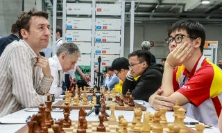 Việt Nam thắng ngược đương kim vô địch châu Âu ở Olympiad cờ vua