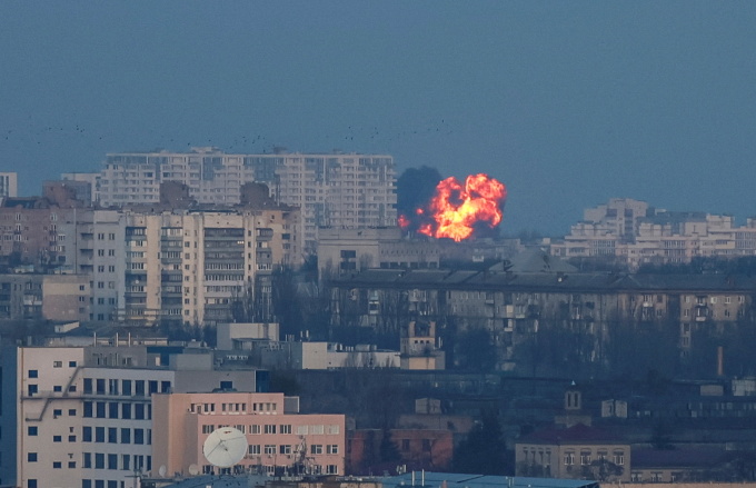 Nga tập kích Kiev bằng tên lửa siêu vượt âm