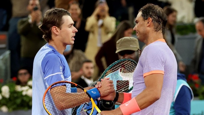 Nadal thắng lại De Minaur ở giải Madrid Mở rộng