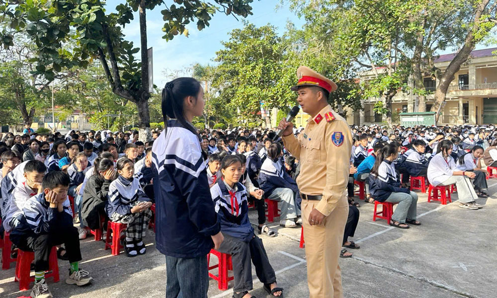  Để học sinh đến trường an toàn