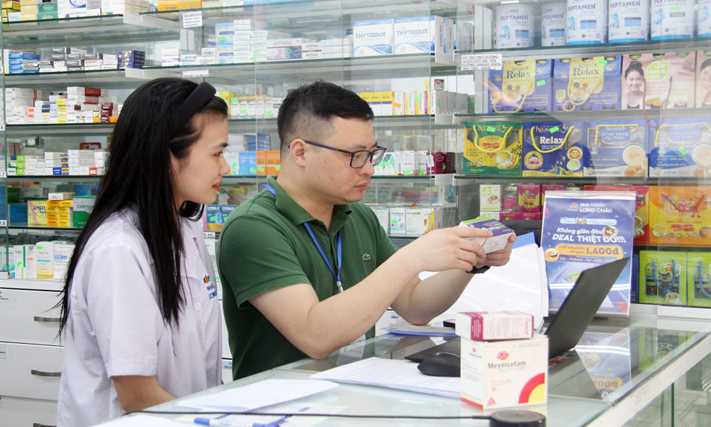  Bắc Giang: Xử phạt 6 cơ sở kinh doanh thuốc, thực phẩm