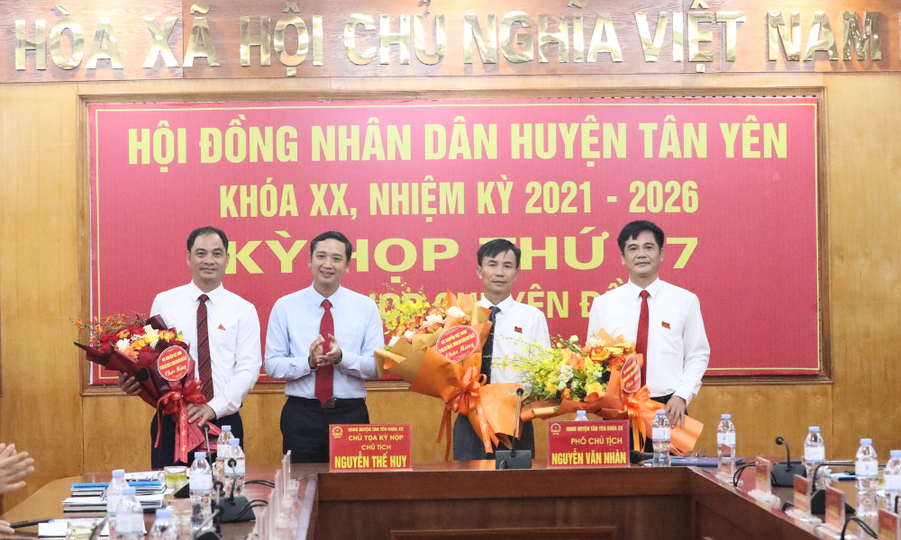 Kỳ họp thứ 17, HĐND huyện Tân Yên khóa XX: Bầu các chức danh chủ chốt của HĐND và UBND huyện