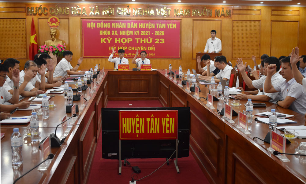  Kỳ họp thứ 23 - HĐND huyện Tân Yên thông qua 4 nghị quyết
