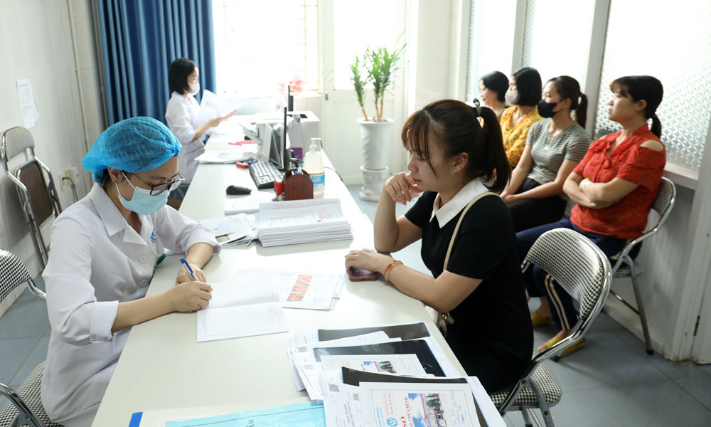 Bắc Giang: Khám, tư vấn sức khoẻ miễn phí cho 500 đoàn viên, người lao động 