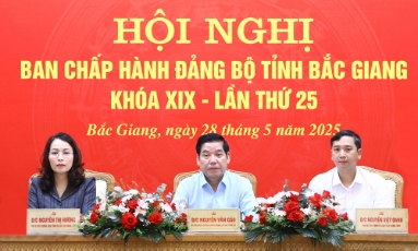  Nêu cao trách nhiệm của người đứng đầu trong sắp xếp, tinh gọn bộ máy