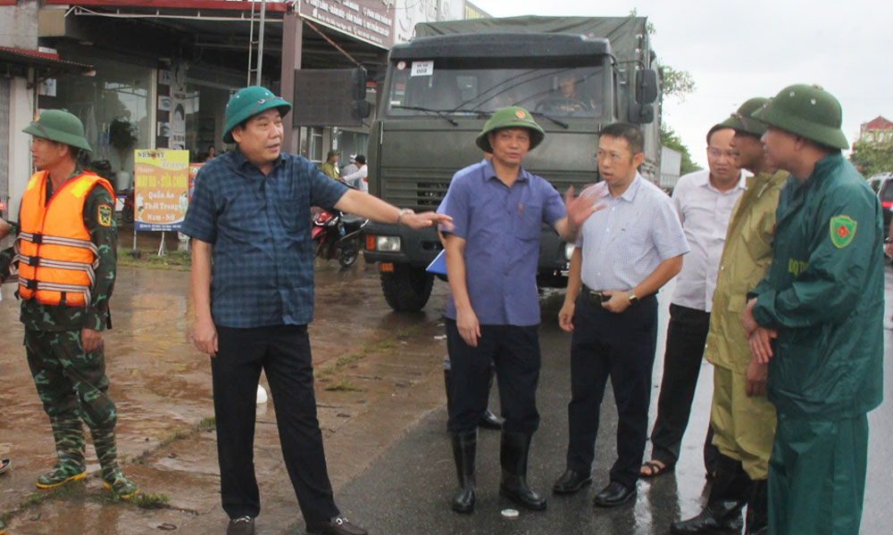 Kiểm tra tại Lục Ngạn, Bí thư Tỉnh ủy Nguyễn Văn Gấu chỉ đạo: Cần bảo đảm tuyệt đối an toàn cho người dân