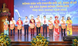 Giúp nông dân tiếp cận, làm chủ công nghệ số