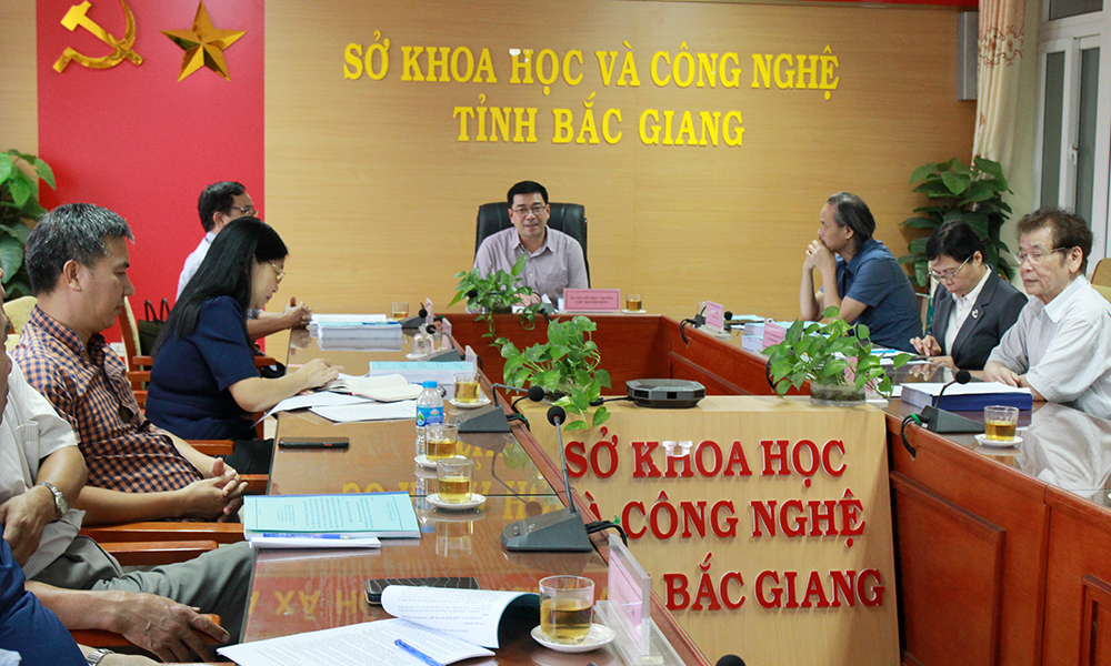  Bắc Giang: Đánh giá dự án ứng dụng khoa học và công nghệ trong sản xuất keo dán phục vụ công nghệ chế biến gỗ