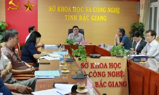 Bắc Giang: Đánh giá dự án ứng dụng khoa học và công nghệ trong sản xuất keo dán phục vụ công nghệ chế biến gỗ