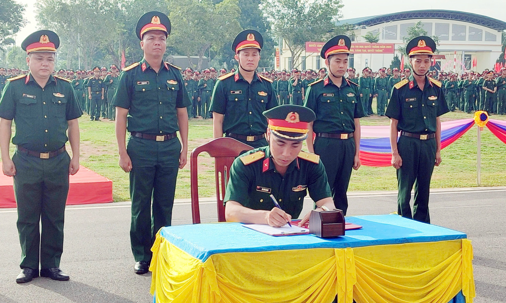  Sư đoàn 325 thi đua đột kích “Đoàn kết, nêu gương, lập công dâng Đảng”