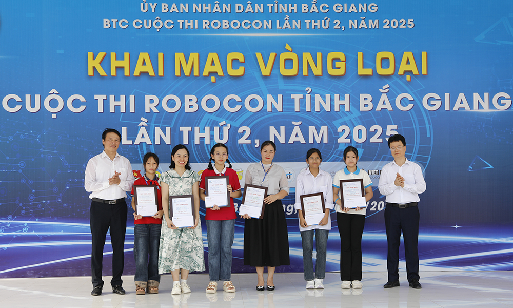  387 đội tham gia vòng loại bảng A, B, C Cuộc thi Robocon tỉnh Bắc Giang 