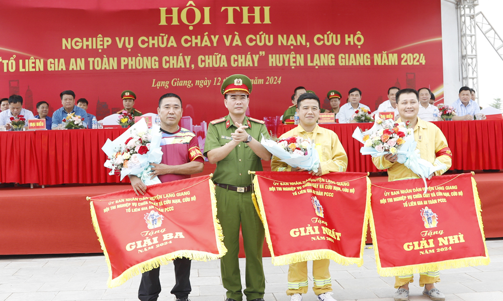 Lạng Giang: Sôi nổi hội thi tổ liên gia an toàn phòng cháy, chữa cháy
