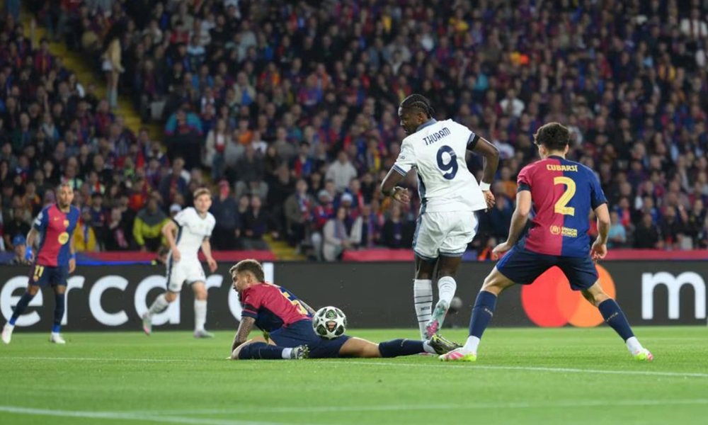  Barca hòa Inter trong trận cầu toàn siêu phẩm