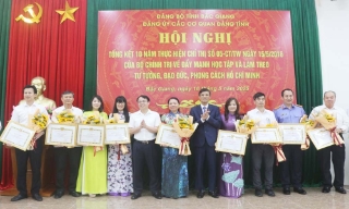 28 tập thể, cá nhân được Ban Thường vụ Đảng ủy Các cơ quan Đảng tỉnh Bắc Giang khen thưởng về học và làm theo Bác